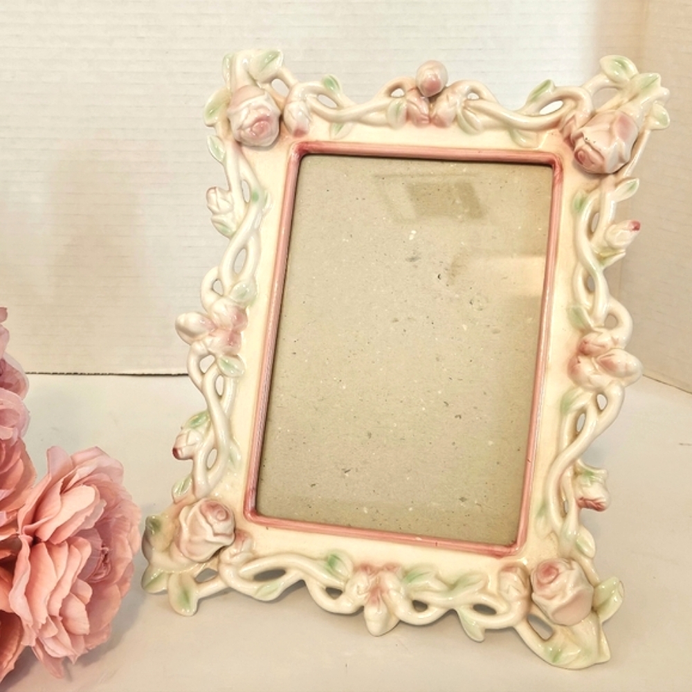 Elsa Glazed Soft Pastel 3D Pink Rose Buds & Green Leaves Table Frame 8" x 9"